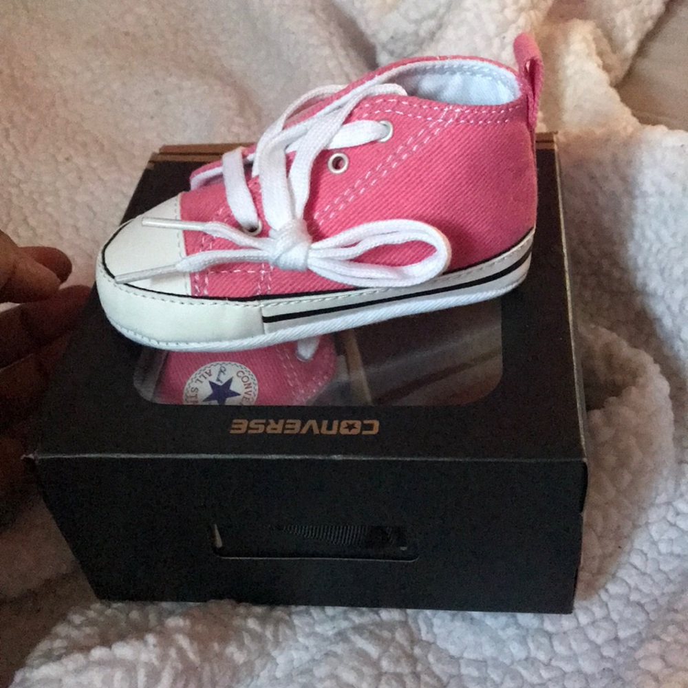 Converse - Picture 2 of 2